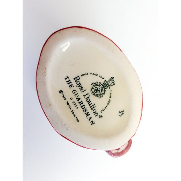 Royal Doulton 1986 The Guardsman Mini Character Jug, Vintage Ceramic Toby Mug - Picture 9 of 9